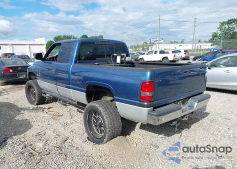 2002 Dodge Ram 2500 St z USA, uszkodzony, nr VIN 3B7KF23662M218222